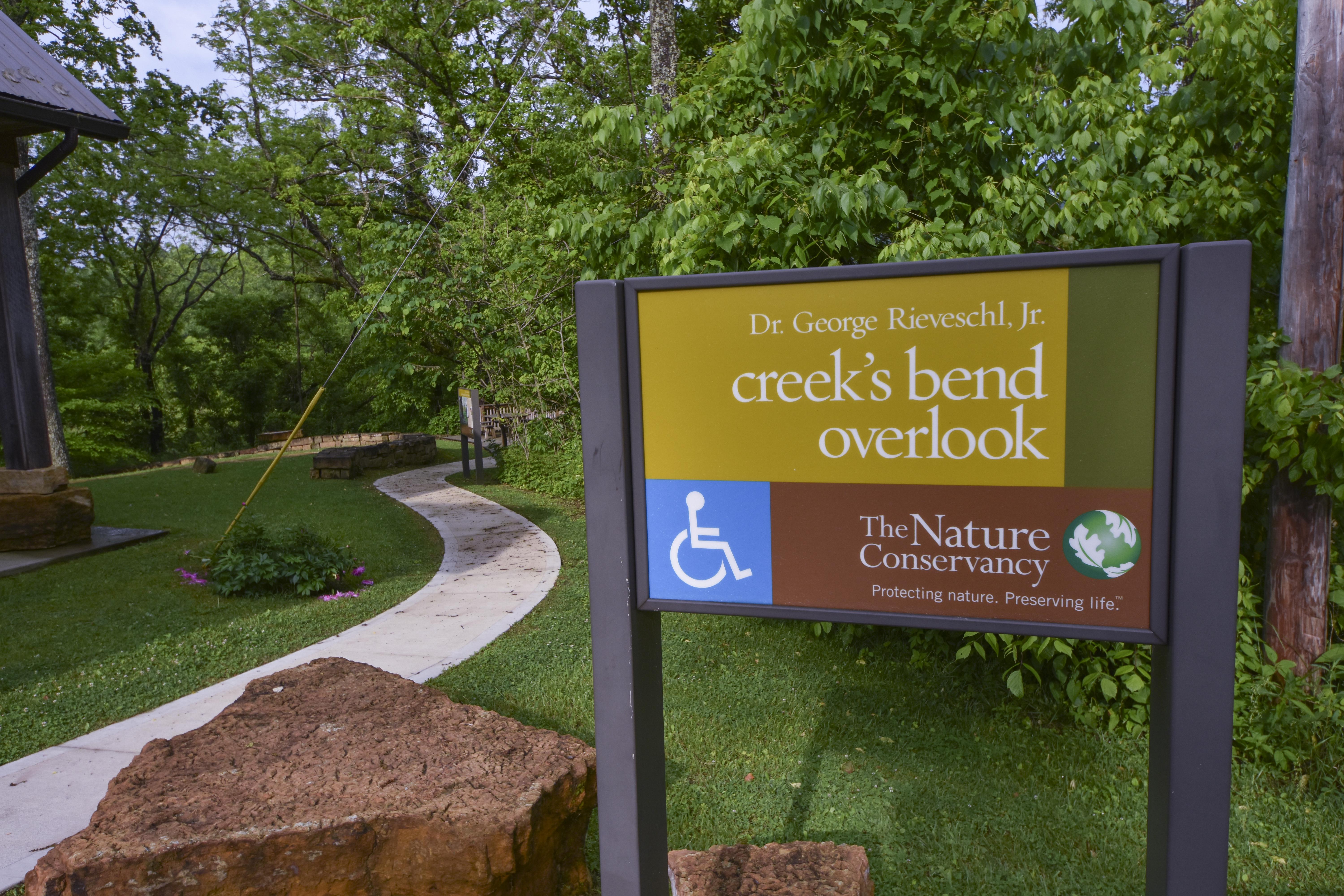 Creek's Bend Overlook signage.