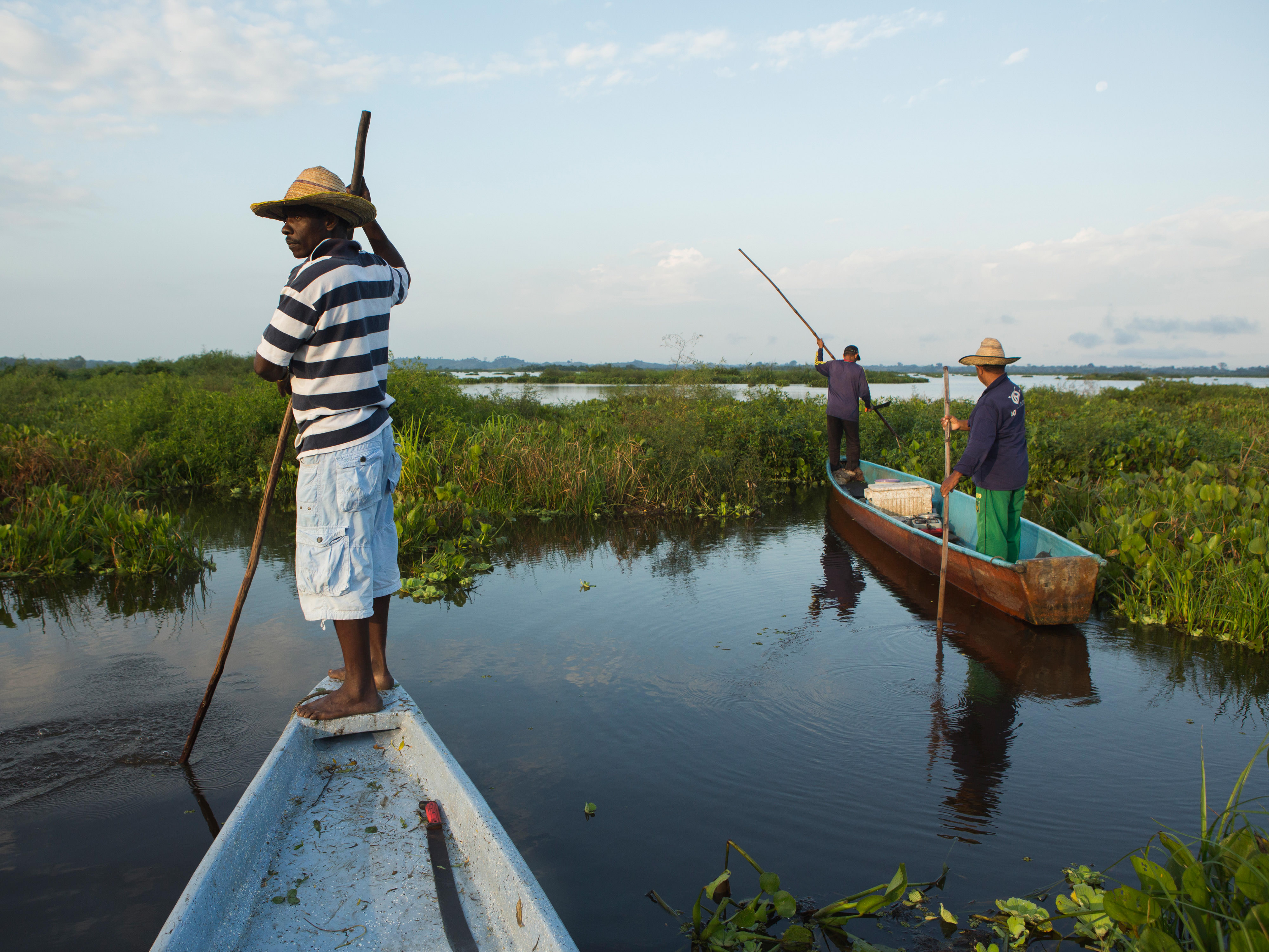 Fishermen on the Magdalena River.