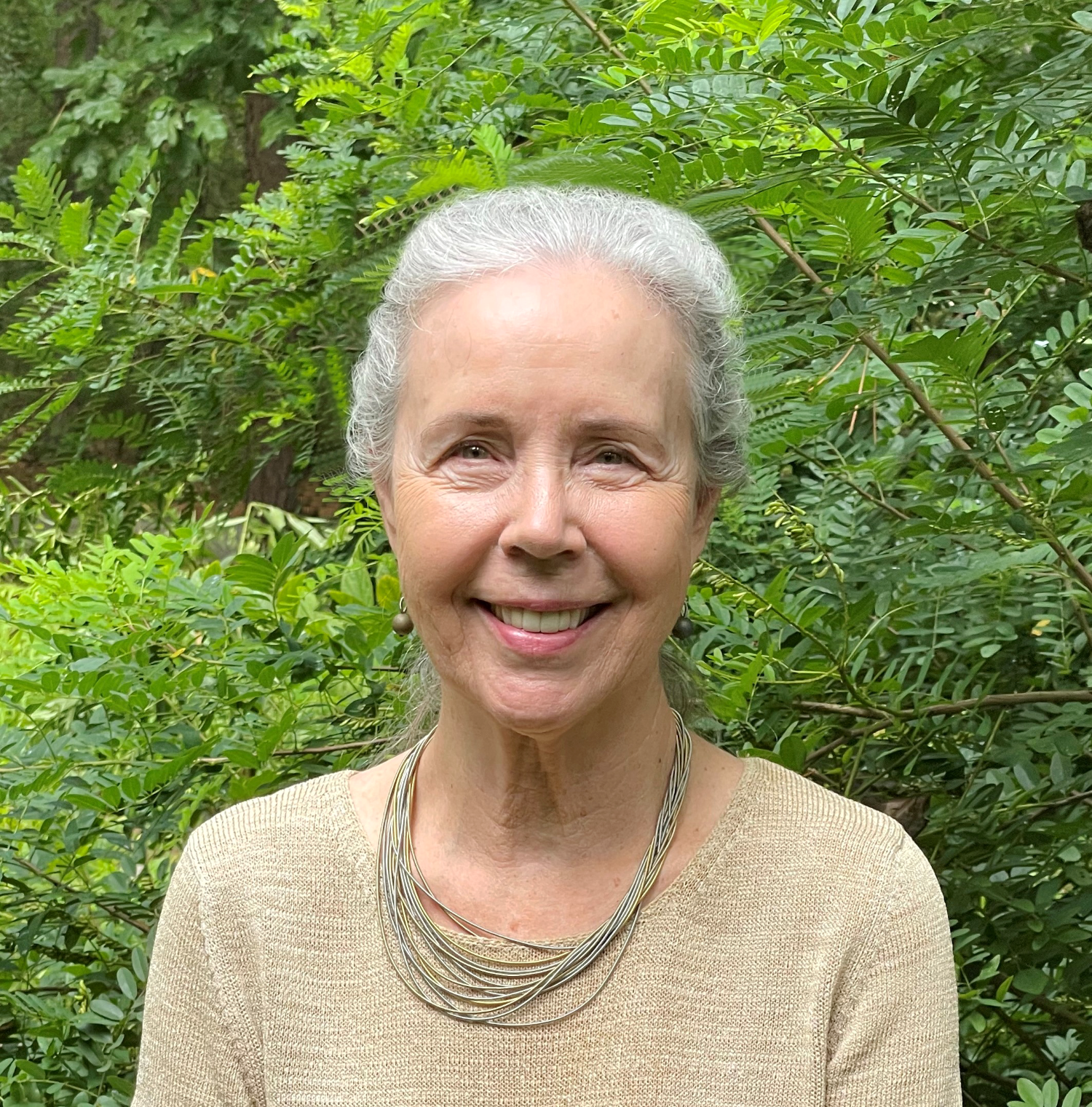 Nelda Siemion headshot.